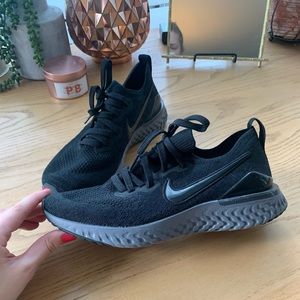 Black Nike reacts - men’s 7/ women’s 9